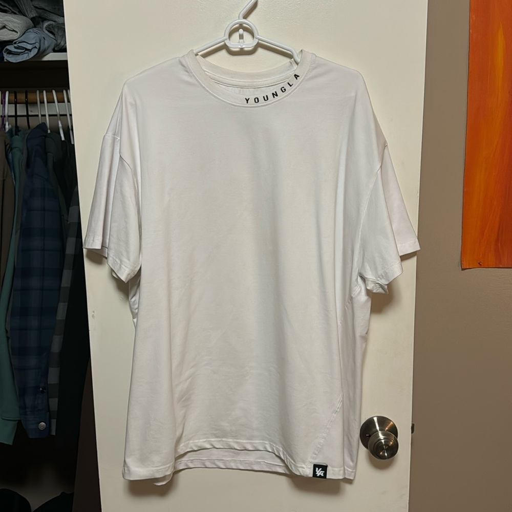 Young la oversized tee. Medium.